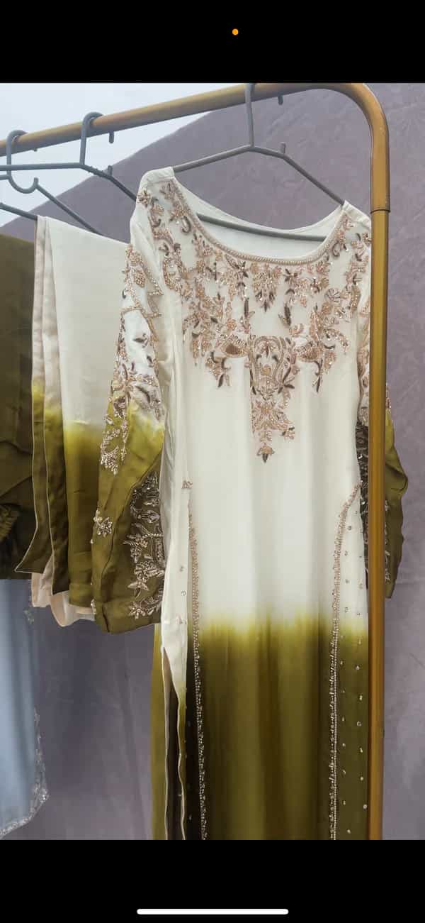 Summer Elegance: The Charm of the White Tie and Dye Dress